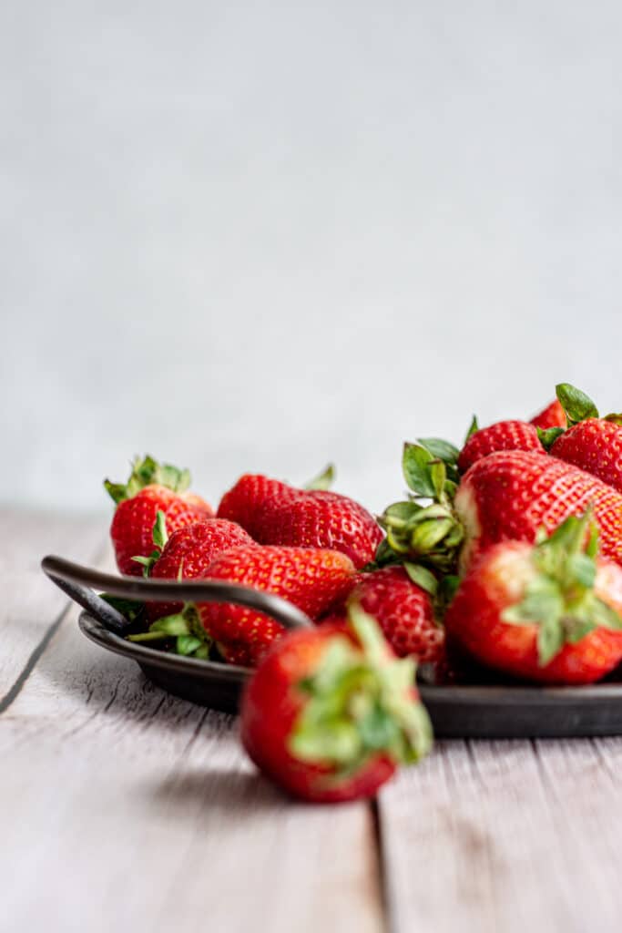 a side view of fresh strawberries